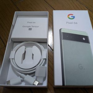 Pixel 6a 箱と添付品 緑